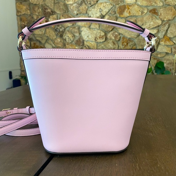 NWT Kate Spade Flock Party Parrot Pippa Small Bucket Crossbody - Picture 3 of 8